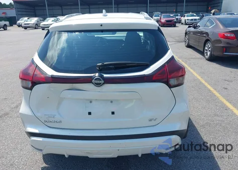 2022 Nissan Kicks Sv Xtronic Cvt z USA, uszkodzony, nr VIN 3N1CP5CV6NL479132